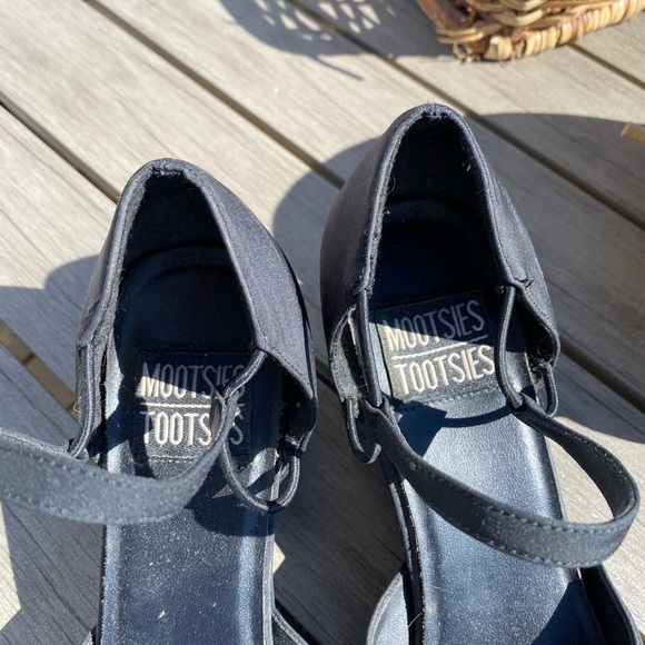 Mary Janes w/ A FLAIR! Womens Mootsie Tootsie,chunk heels with sexy strap!Goring - Picture 11 of 12